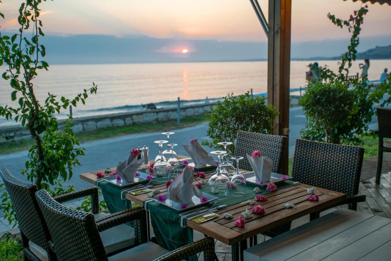 Side Beach Club Luaran gambar