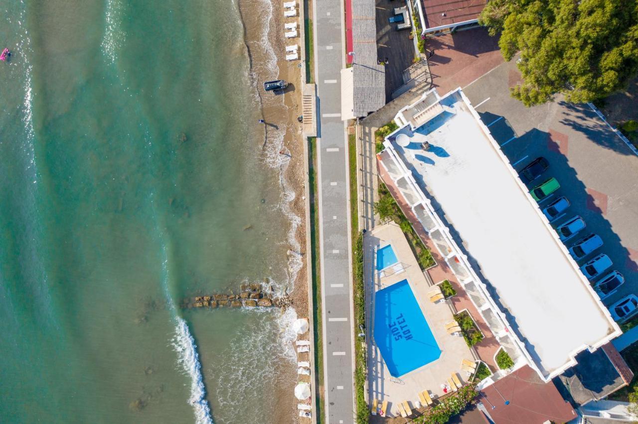 Side Beach Club Luaran gambar