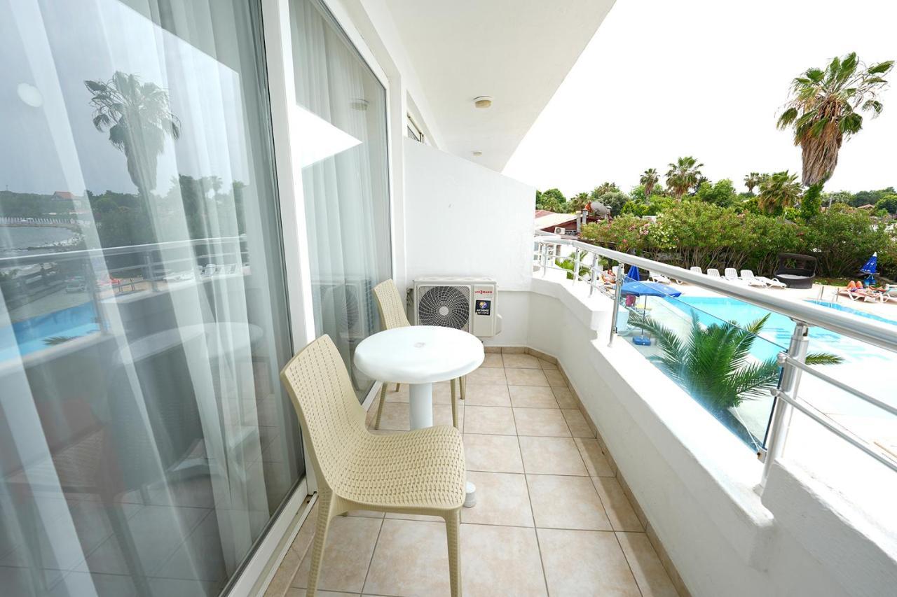 Side Beach Club Luaran gambar